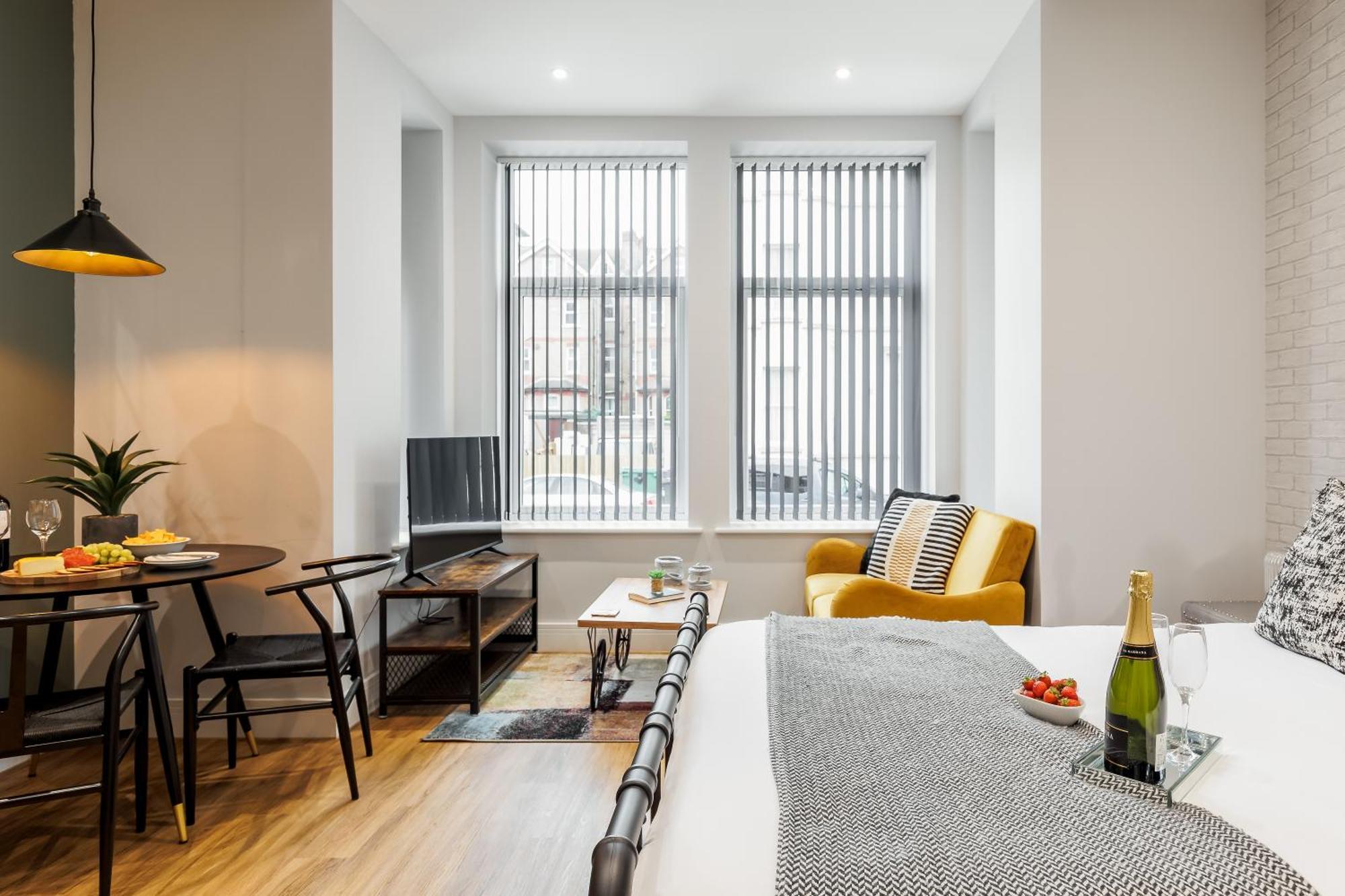 Sea Breeze - Coast Apartment Bournemouth Luaran gambar